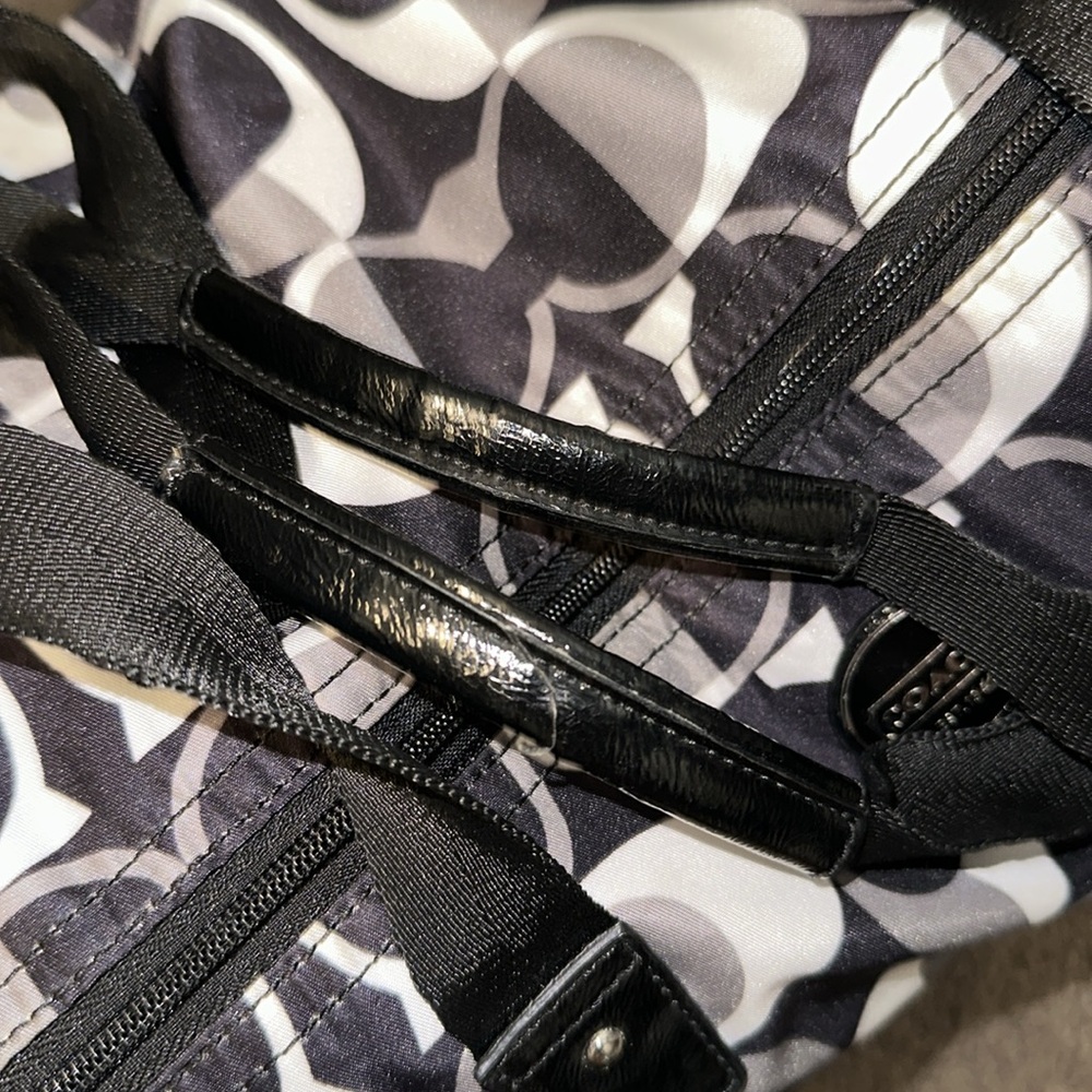 Coach Poppy Glam Signature Tote - Picture 9 of 9